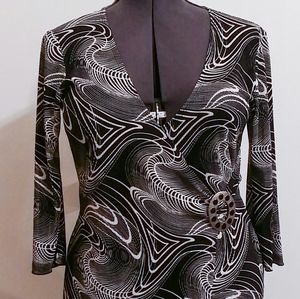 Psychedelic wavy fabric top